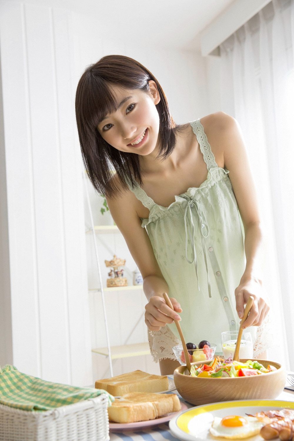 坂口玲奈，时代光芒下的璀璨新星